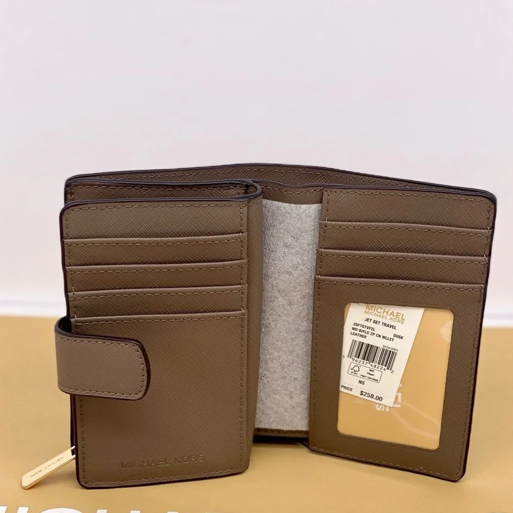 Michael Kors Medium Bifold Corner Zip Wallet